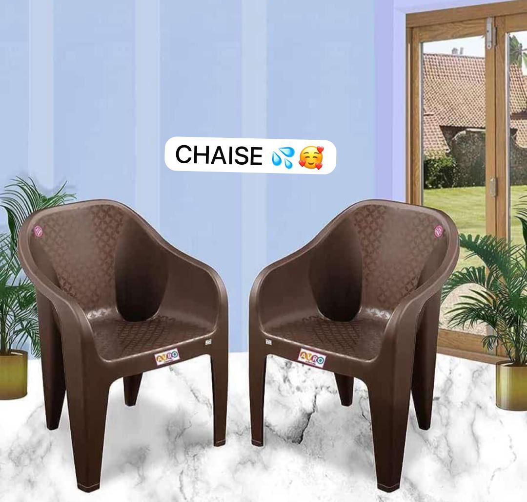 Chaise en plastique - Nouveau modèle