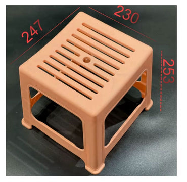Tabouret Court en Plastique pour Enfant – Pratique, Léger et Sécurisé